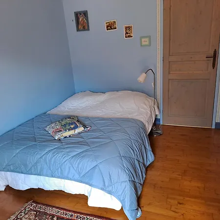 La Maison Aux Volets Bleus بيت للعطل